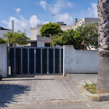 Appartamento Indipendente Nardy-Ros Torre dell'Orso Εξωτερικό φωτογραφία
