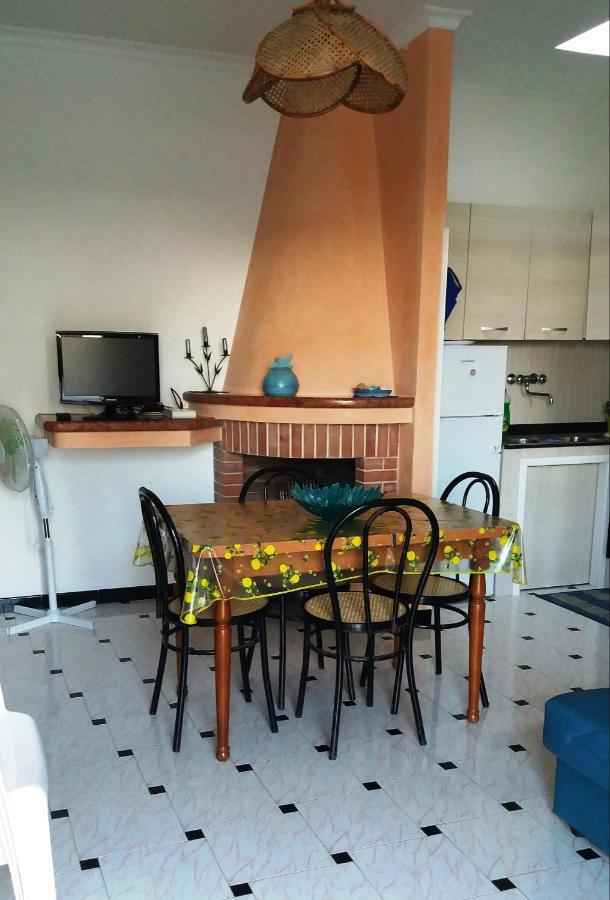 Appartamento Indipendente Nardy-Ros Torre dell'Orso Εξωτερικό φωτογραφία