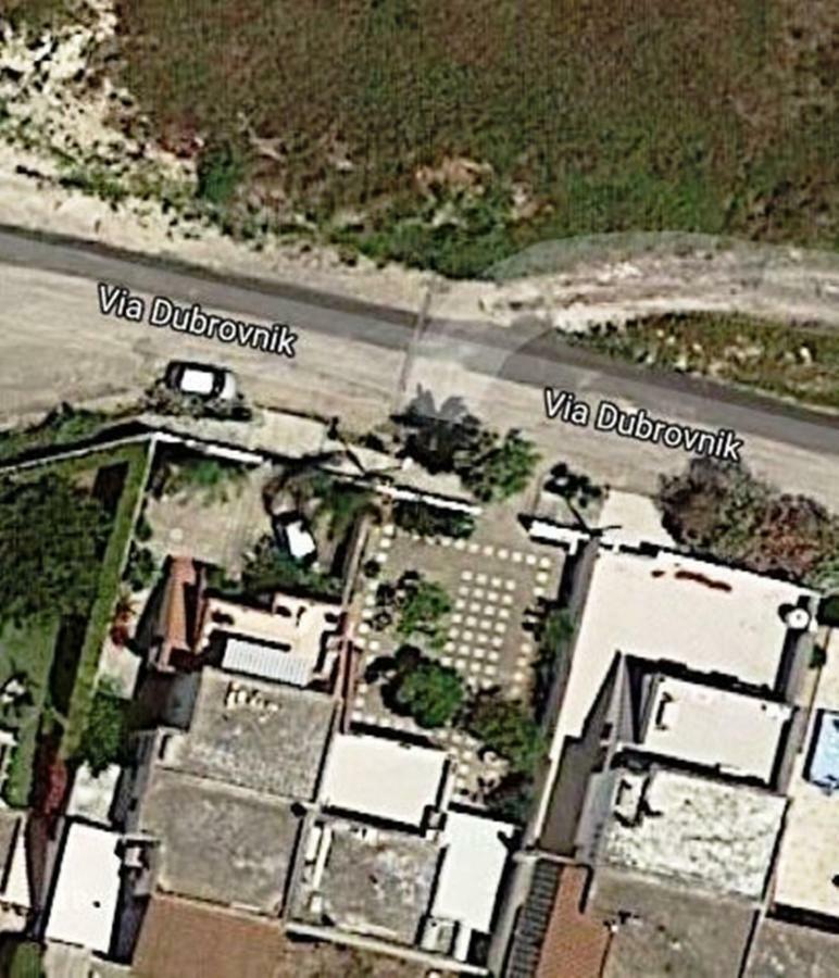 Appartamento Indipendente Nardy-Ros Torre dell'Orso Εξωτερικό φωτογραφία